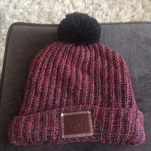 DONATED NWT LOVE YOUR MELON New England knit Pom beanie